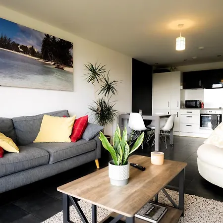 Modern 2-bed - King Bed - Free Parking * Бристоль